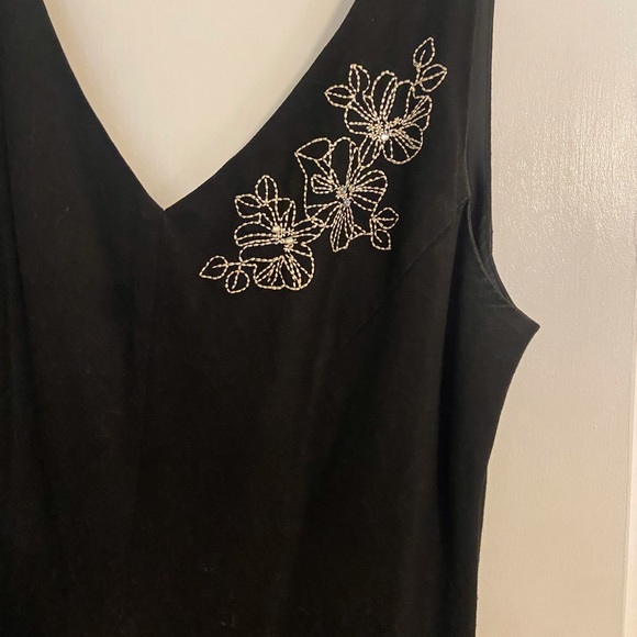 Black linen Johnathan Martin dress 10. Beautiful yet simple embroidery. - Picture 4 of 4